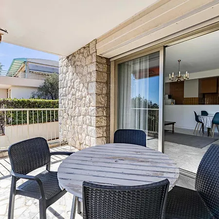 Bright With Parking Near & Old Town Antibes